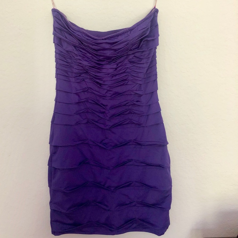 NIKIBIKI Strapless Body Con Dress 💜